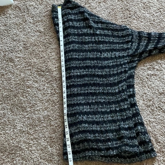 Free People sweater - Picture 8 of 9